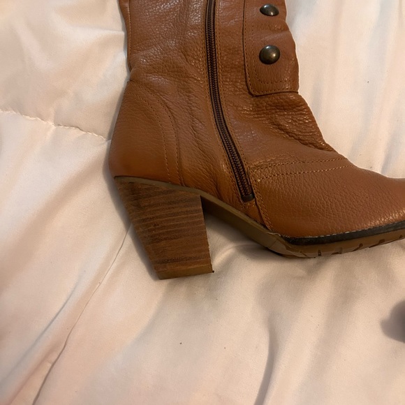 Wide calf dark tan leather boots - Picture 3 of 3